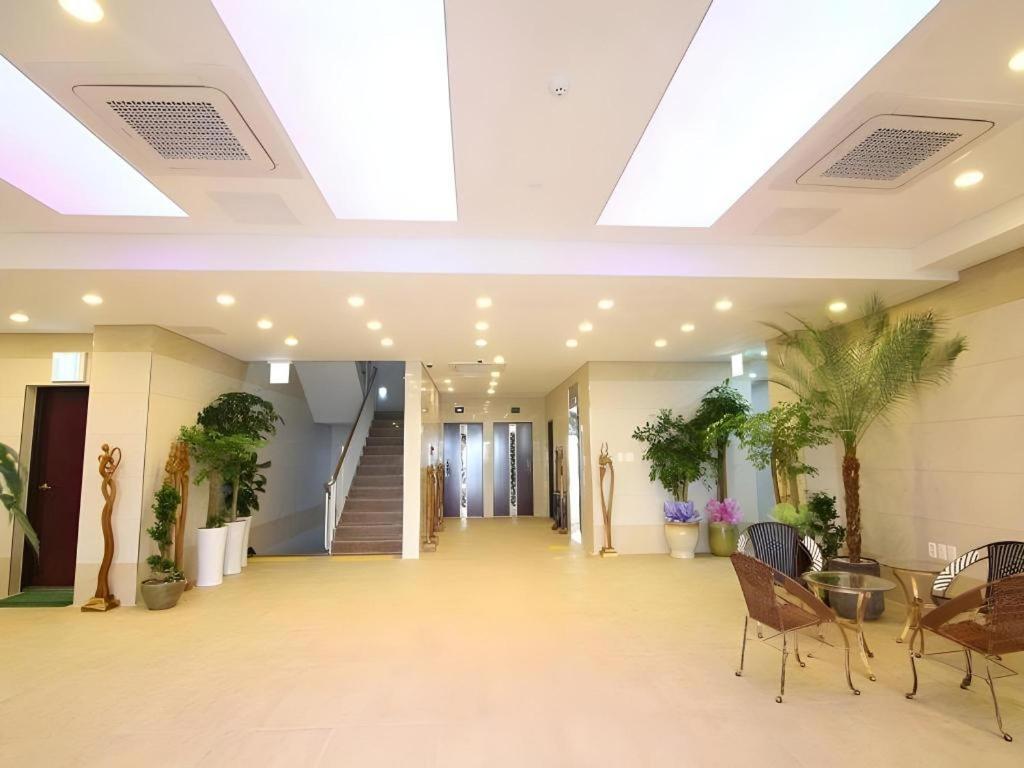 Sea View Hotel Jeju Exterior photo