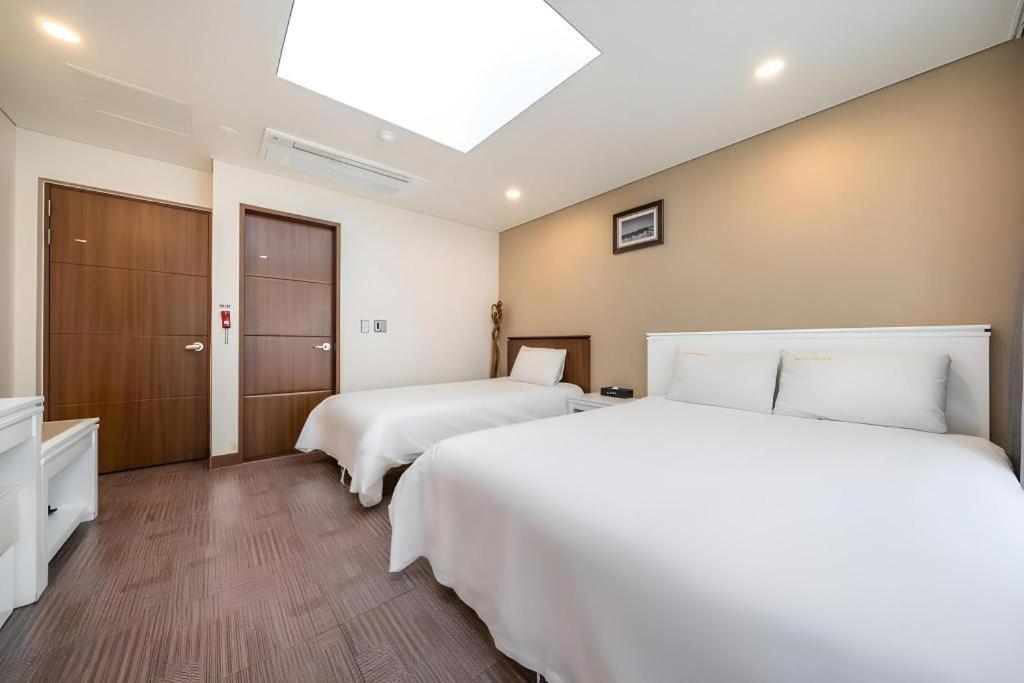 Sea View Hotel Jeju Exterior photo
