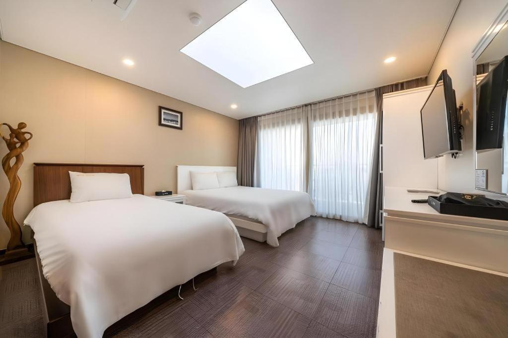 Sea View Hotel Jeju Exterior photo