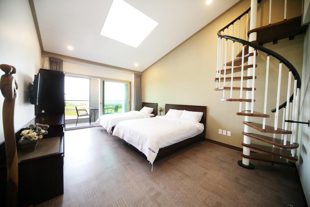 Sea View Hotel Jeju Room photo
