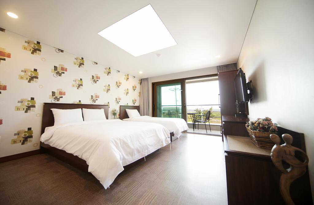 Sea View Hotel Jeju Room photo