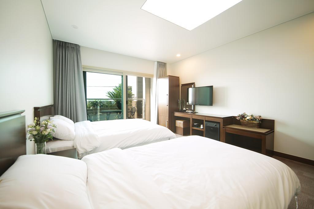 Sea View Hotel Jeju Room photo